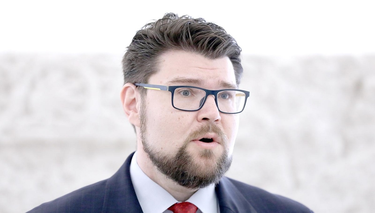 Grbin: Ne treba nam Ustavni sud koji se bavi zaštitom Plenkovićevog lika i djela