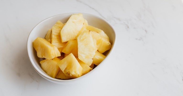 Poboljšava probavu, jača imunitet... Evo koje su sve dobrobiti jedenja ananasa