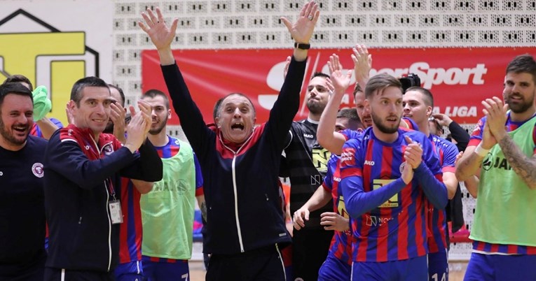 Torcida pred punim Gripama pobijedila Futsal Dinamo 4:1