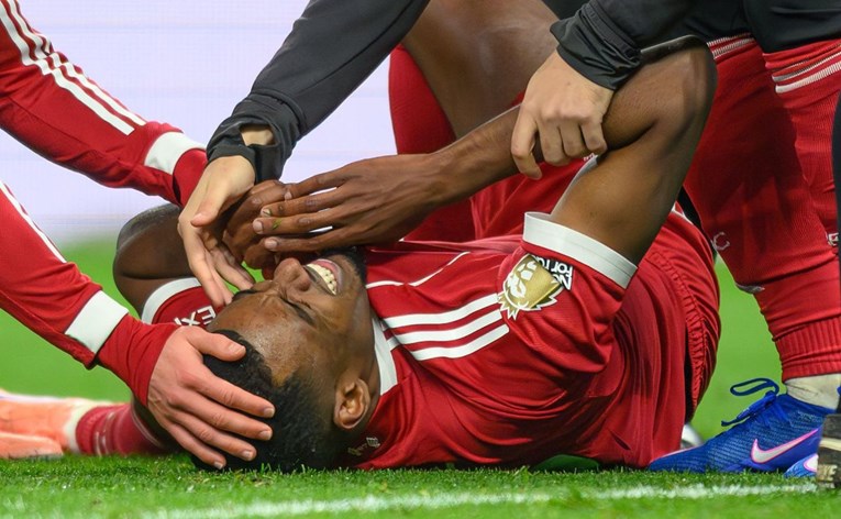 Najskuplji igrač u povijesti Liverpoola slomio nogu? Athletic: Hitno dovode zamjenu