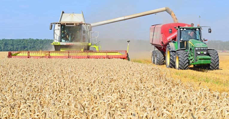 Kijev kaže da je Rusija ukrala nekoliko stotina tisuća tona žitarica
