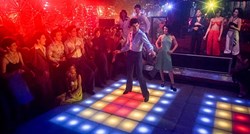 Plesni podij iz legendarnog filma Johna Travolte prodan za više od 300.000 dolara
