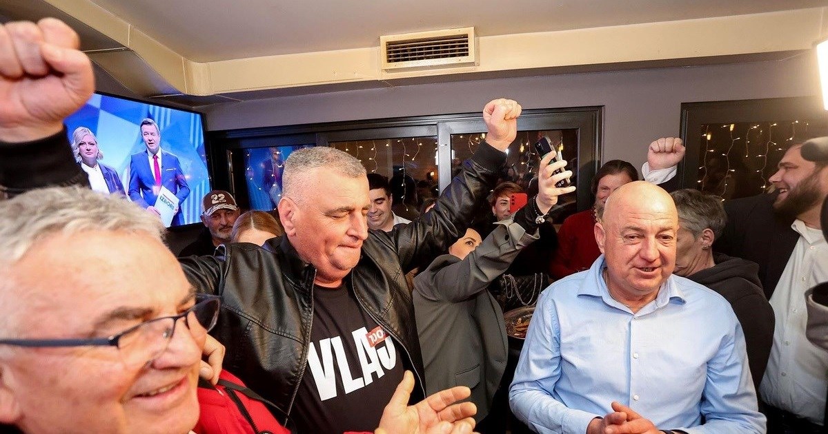 VIDEO Bulj se rasplesao na trap hit: "Mi smo momci najjači u selu, to se znade"