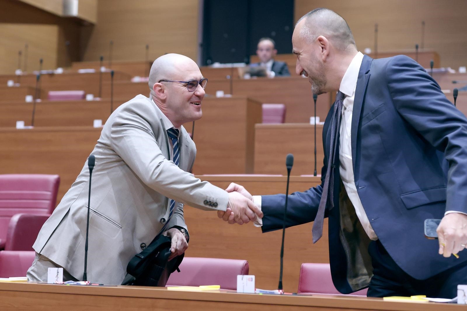 SDP: Gdje su danas hrabriše DP-ovci? Zekanović: Hajdaš danima vježba govor u kupatilu