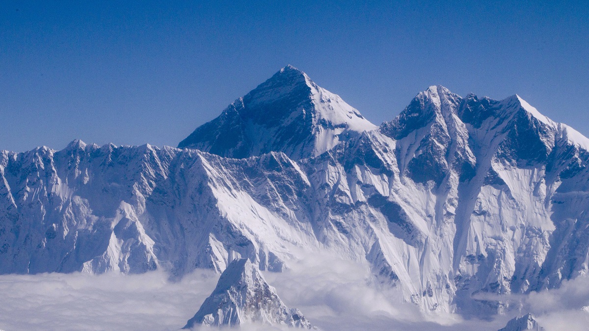 Mount Everest narastao 86 centimetara