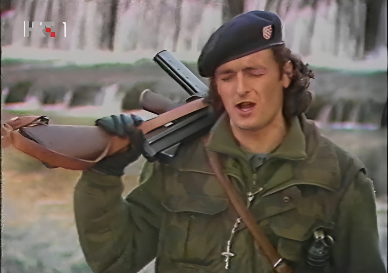 Thompson kaže da je 1991. "spriječen" doći u Vukovar. Nicoliera nitko nije spriječio