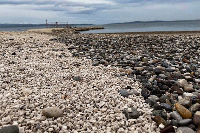 Splitska plaža vrijedna 45 milijuna eura i dalje nasuta drobljenim kamenom