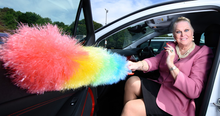 Umrla Kim Woodburn (83), zvijezda Odreda za čistoću