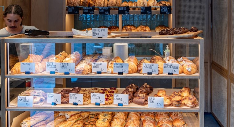 U centru Zagreba otvorena nova pekarnica. Kruh i sendviči 3.50, peciva i po 4 eura