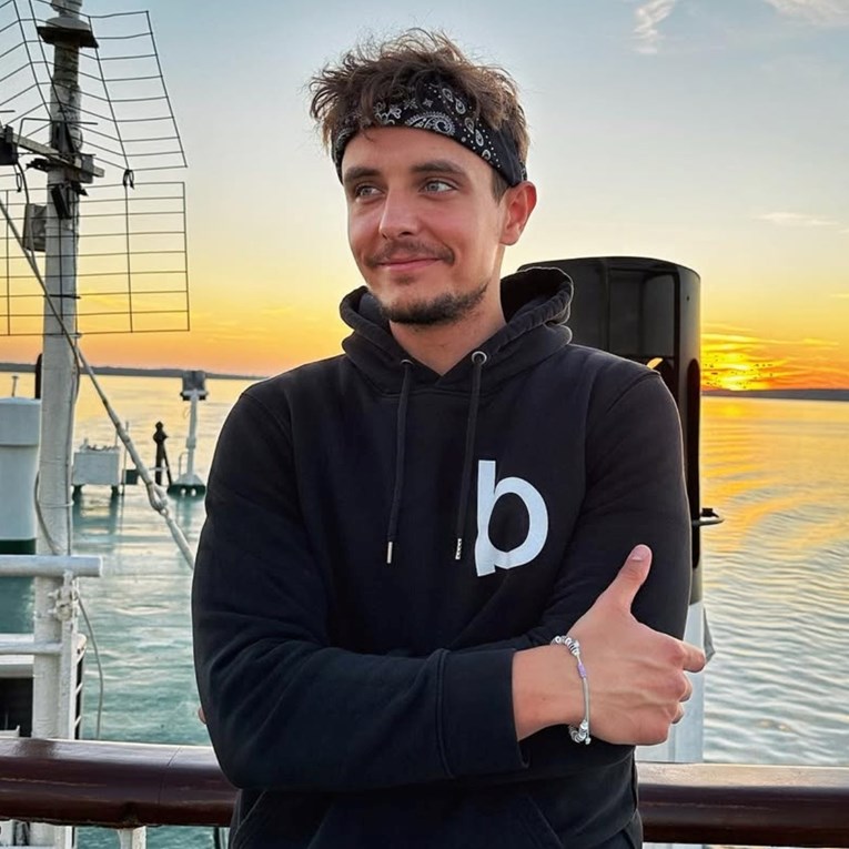 Marko Kutlić vratio se u Hrvatsku i održao koncert na Silbi