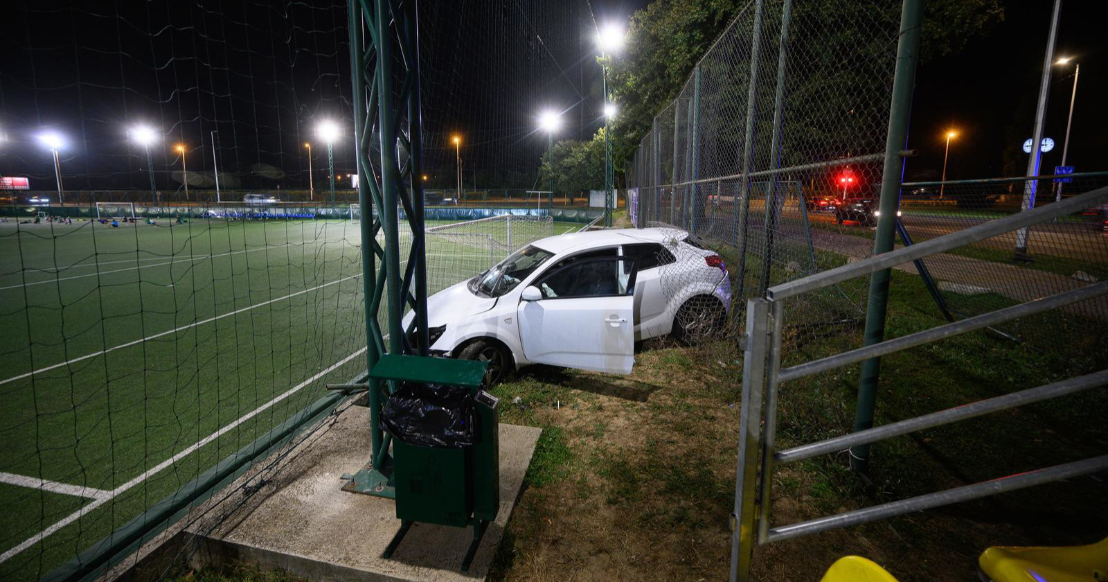 Pijan autom uletio na stadion u Zagrebu dok su djeca igrala. Ide u istražni zatvor