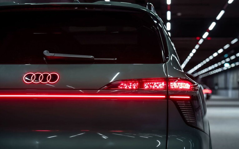 Audi Q9 ima zakrivljena OLED svjetla kakva još nisu viđena u autoindustriji
