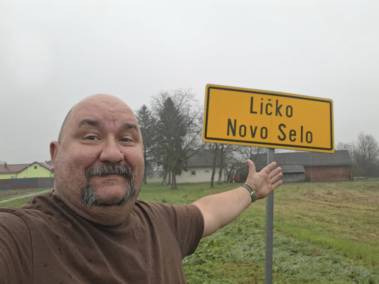 Bloger Krule s Trga bana Jelačića: Prvi Ličani su stigli. Sokolovi, niste sami
