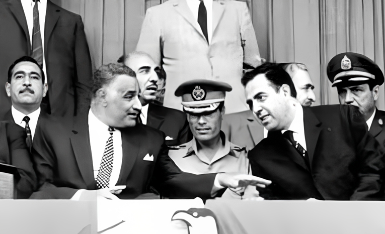 Imao je 27 godina, srušio je kralja. Stvorio je jedan od najbizarnijih režima