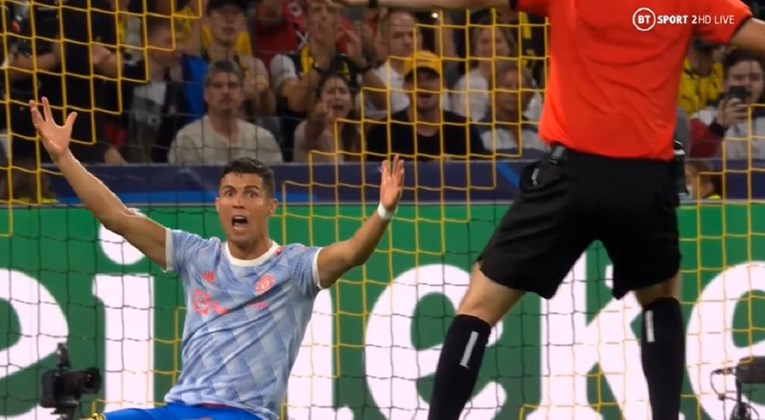 ANKETA Ronaldo je žestoko tražio penal. Je li u ovoj situaciji United oštećen?