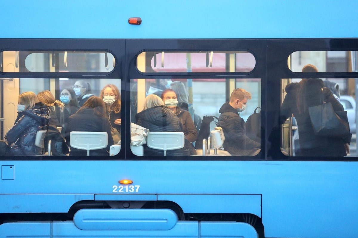 Kako će ZET provoditi nove mjere? Na tramvaje će staviti naljepnice