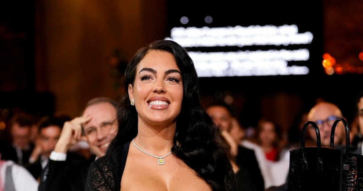 Georgina Rodriguez zasjala u crnoj čipkastoj haljini na dodjeli nagrada u Dubaiju