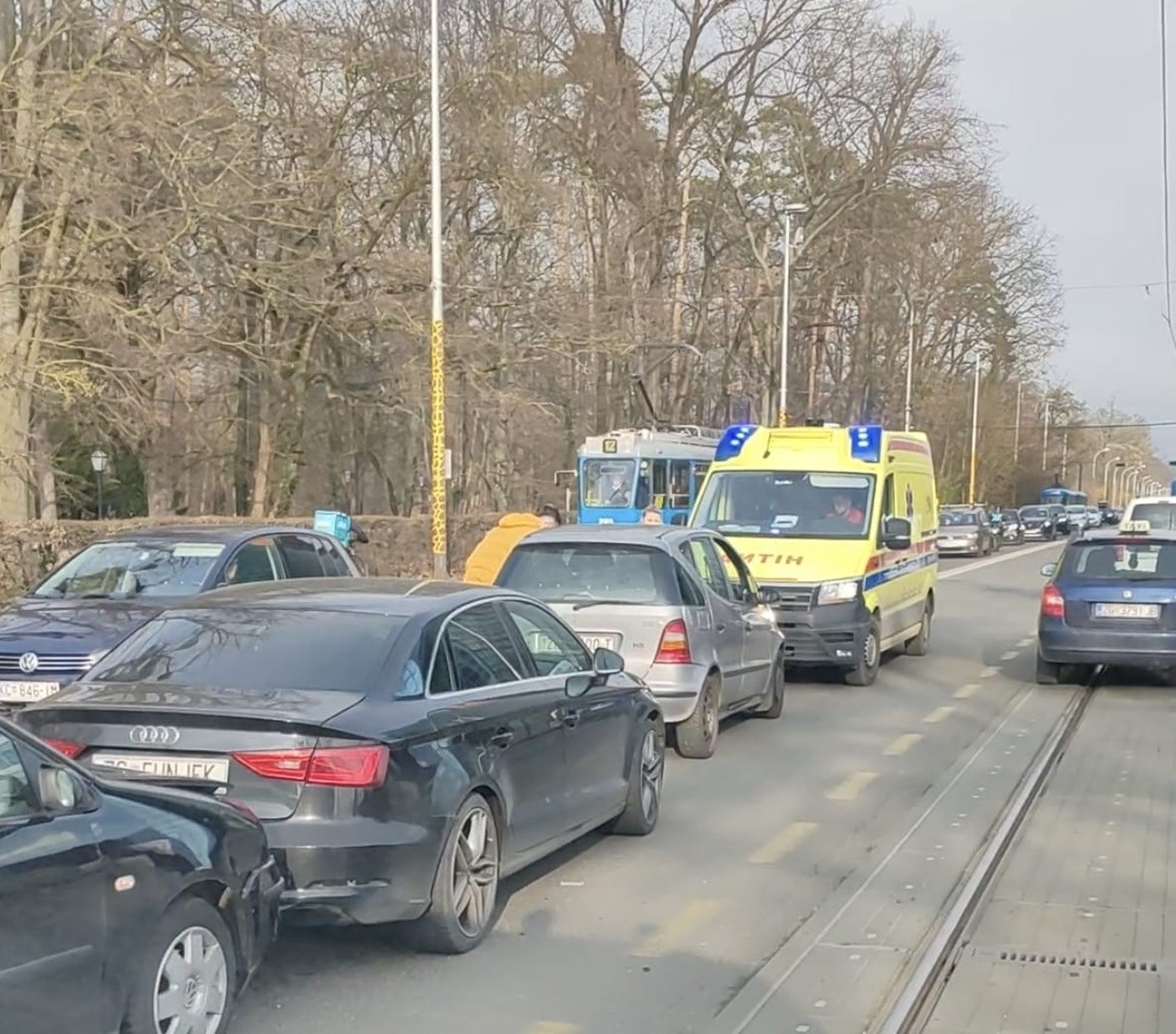 FOTO Lančani sudar kod maksimirskog stadiona. Više ozlijeđenih