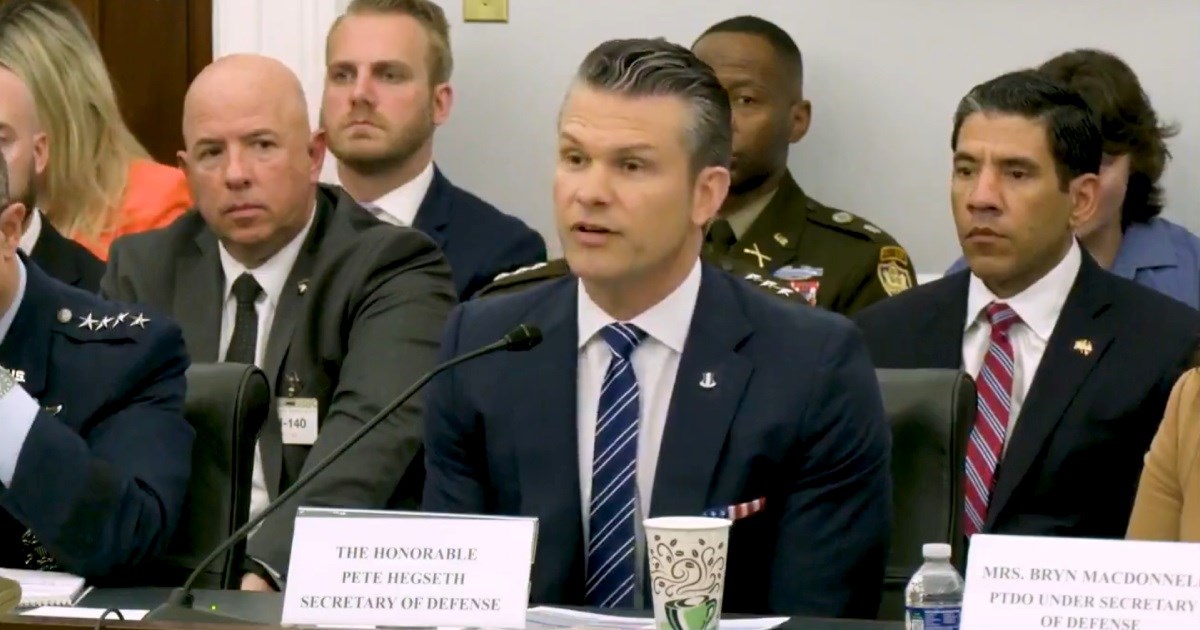 Demokrati Trumpovom ministru obrane: "Odakle nam novac za slanje vojske u LA?"