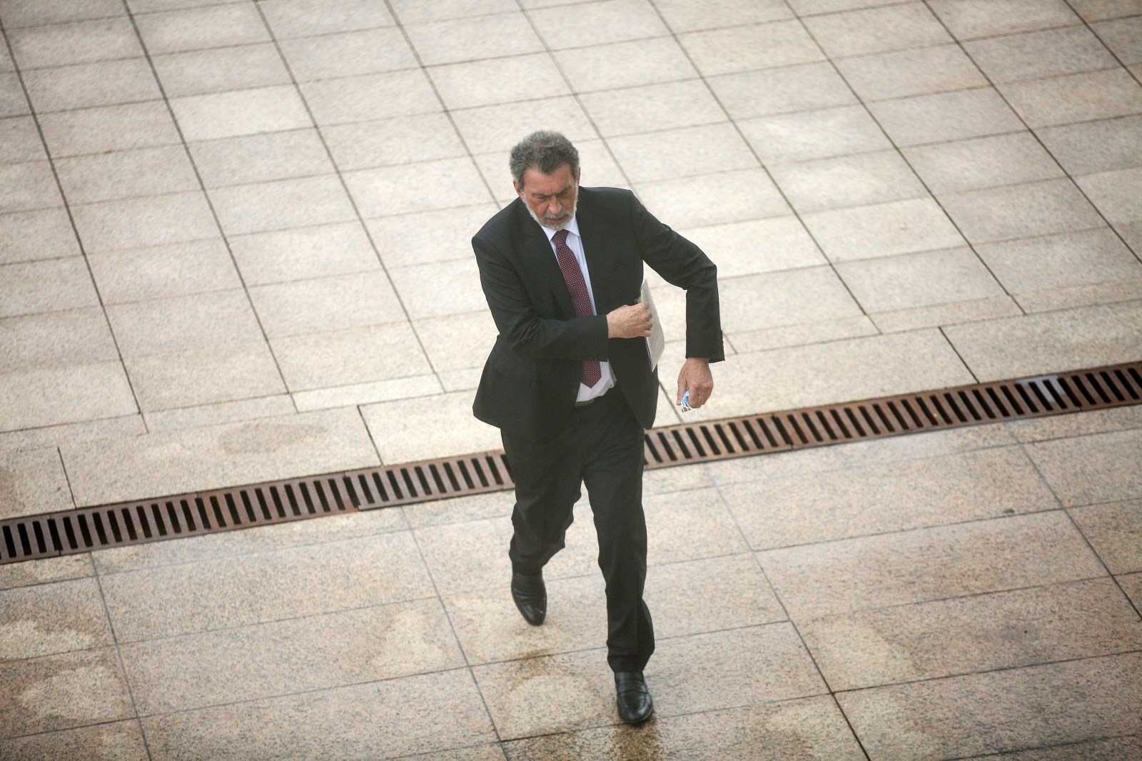 Fuchs: HZJZ treba kontaktirati lokalne stožere oko cijepljenja prosvjetara