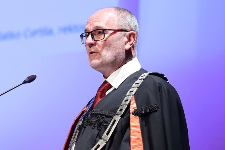 Umro je Vlatko Cvrtila