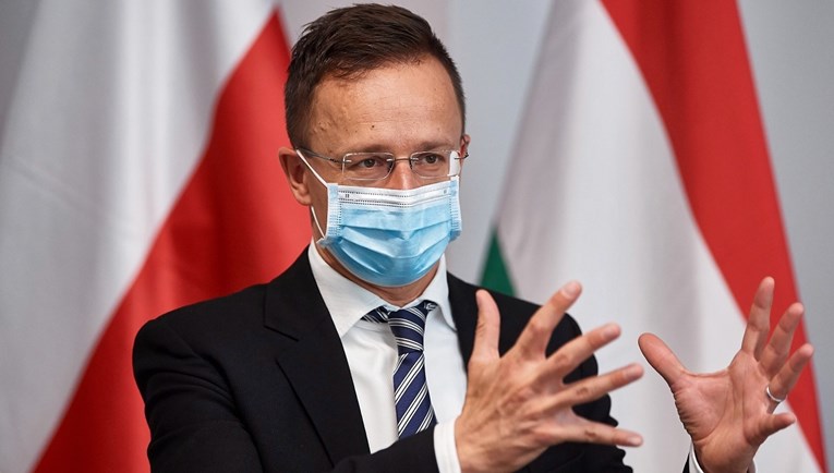Mađarski ministar: Covid-putovnice ne smiju diskriminirati, treba uvažiti sva cjepiva