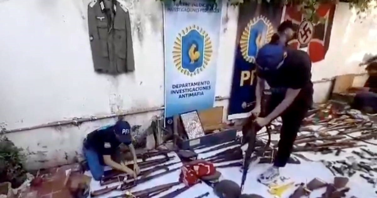 U Argentini uhićen muškarac, imao hrpu oružja s nacističkim simbolima