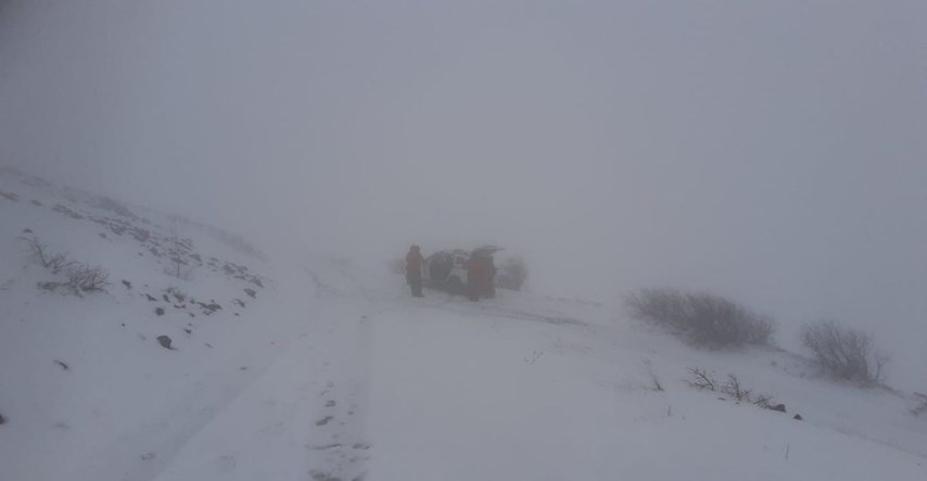 Na Velebitu pronašli dvojicu planinara koji su nestali prije 3 dana. Živi su i zdravi