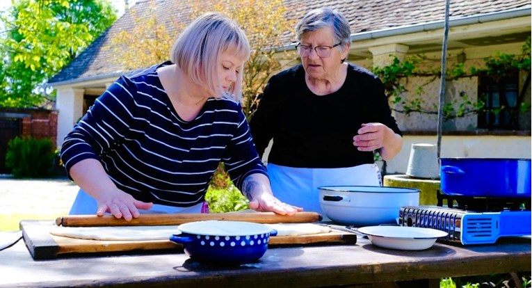 Ovo je tradicionalni recept za omiljene "poderane gaće", evo kako su se nekoć radile