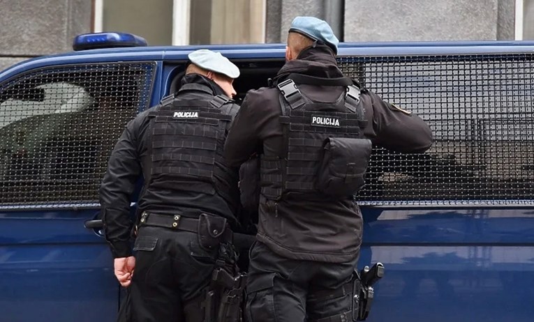Velika akcija policije u BiH: Najmanje 19 uhićenih, među njima ima i policajaca