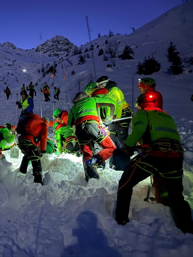 Četiri osobe poginule u nizu lavina na sjeveru Italije