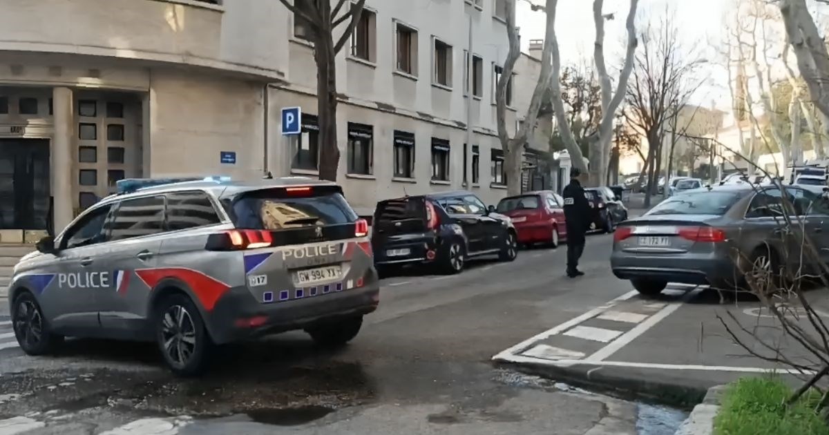 Na ruski konzulat u Francuskoj bačeni Molotovljevi kokteli