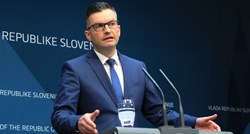 Većina Slovenaca podržava premijerovu ostavku