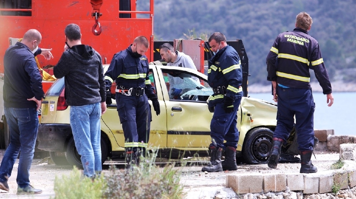 Kod Trogira sletio autom u more i poginuo, policija objavila detalje