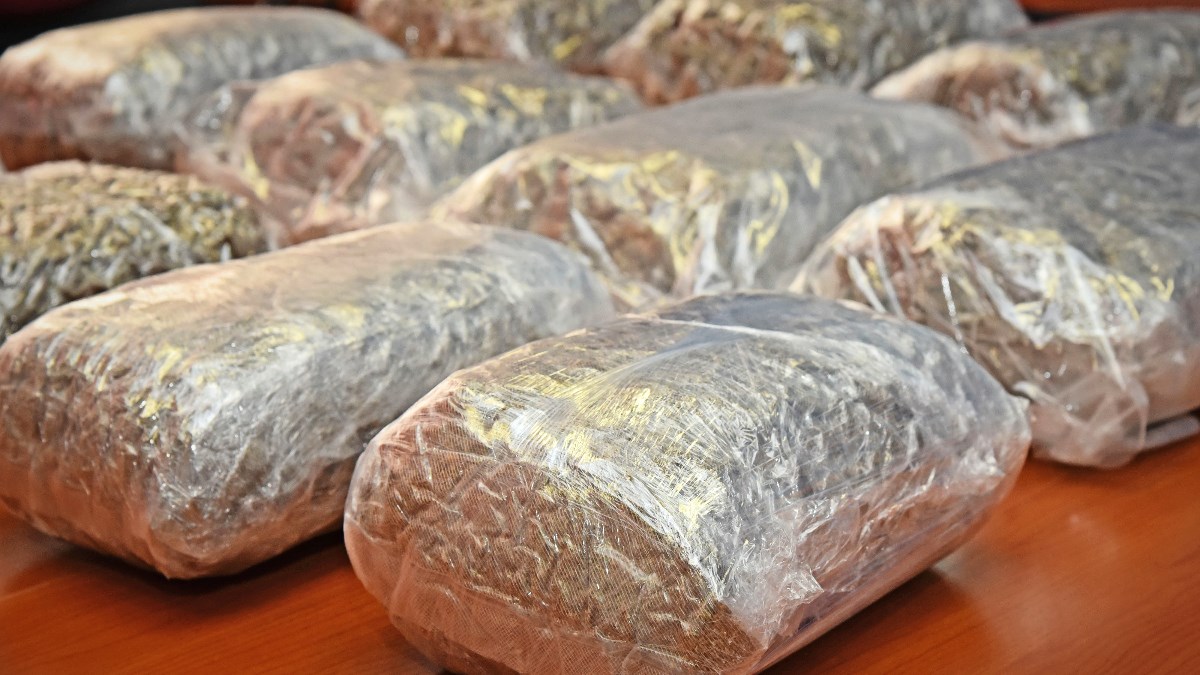 U Makarskoj uhićen 20-godišnjak s preko 800 grama marihuane