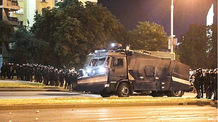 Novi brutalni neredi u Minsku. Netko je pokušao ubiti Lukašenkovu glavnu protivnicu