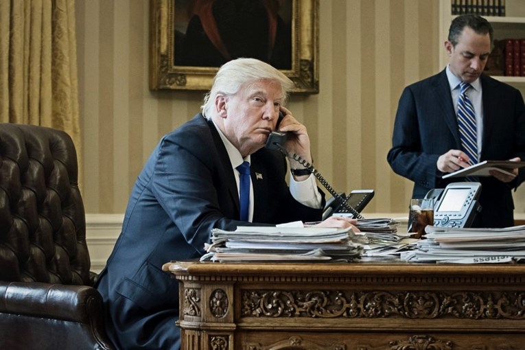 Trump nazvao Putina usred povijesnog sastanka u Bijeloj kući