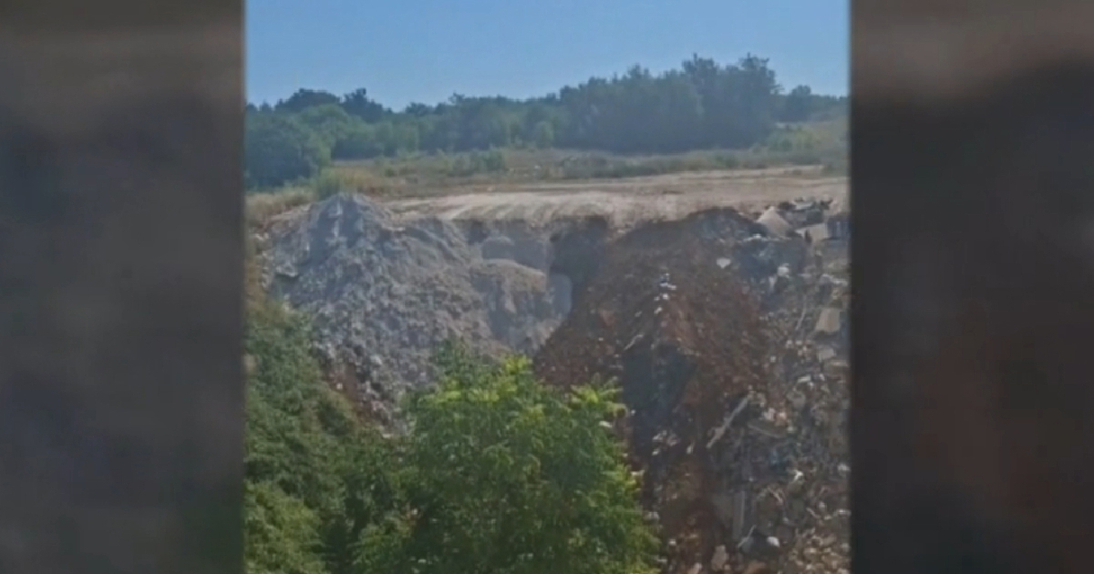 U Istri otkriveno ilegalno odlagalište otpada i azbesta u prirodnoj vrtači