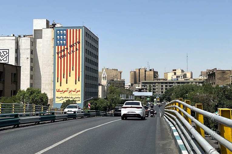 Hrvatski diplomati evakuirani su iz Irana