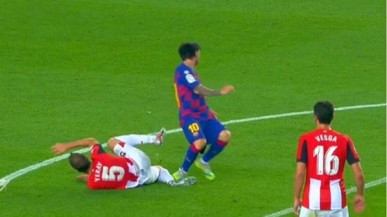 Što Messi treba napraviti da dobije crveni karton? Sudac mu je oprostio i ovo gaženje