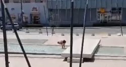 VIDEO Stotine ljudi šeraju video iz Knina, pogledajte što tip radi na 40°C