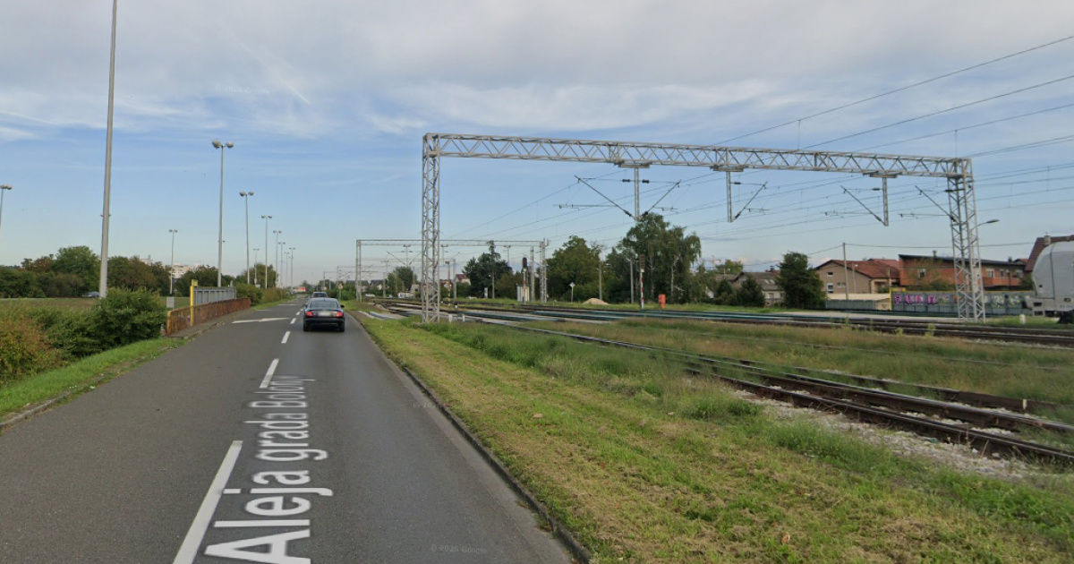 Teretni vlak iskočio iz tračnica u Zagrebu i udario u jumbo plakat