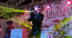 Vesna Pisarović otvorila Advent u Splitu, pogledajte koliko je ljudi došlo na koncert