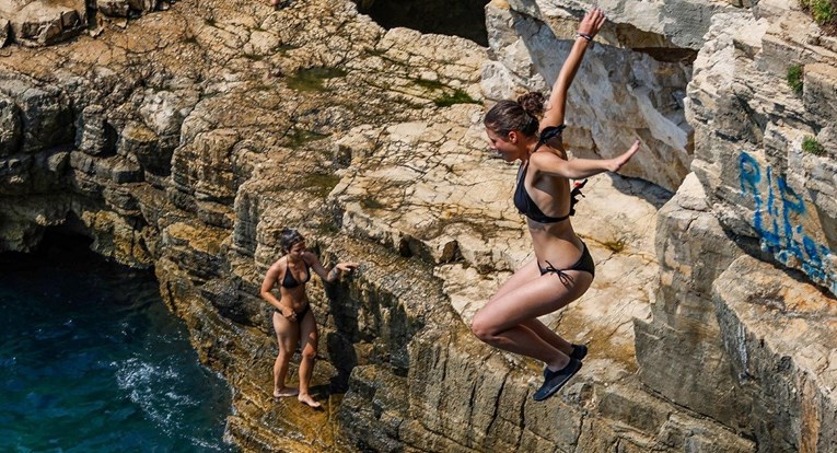 8 ujutro u Puli, a temperatura mora 29 stupnjeva. "Postat ćemo mi brzo Crveno more"