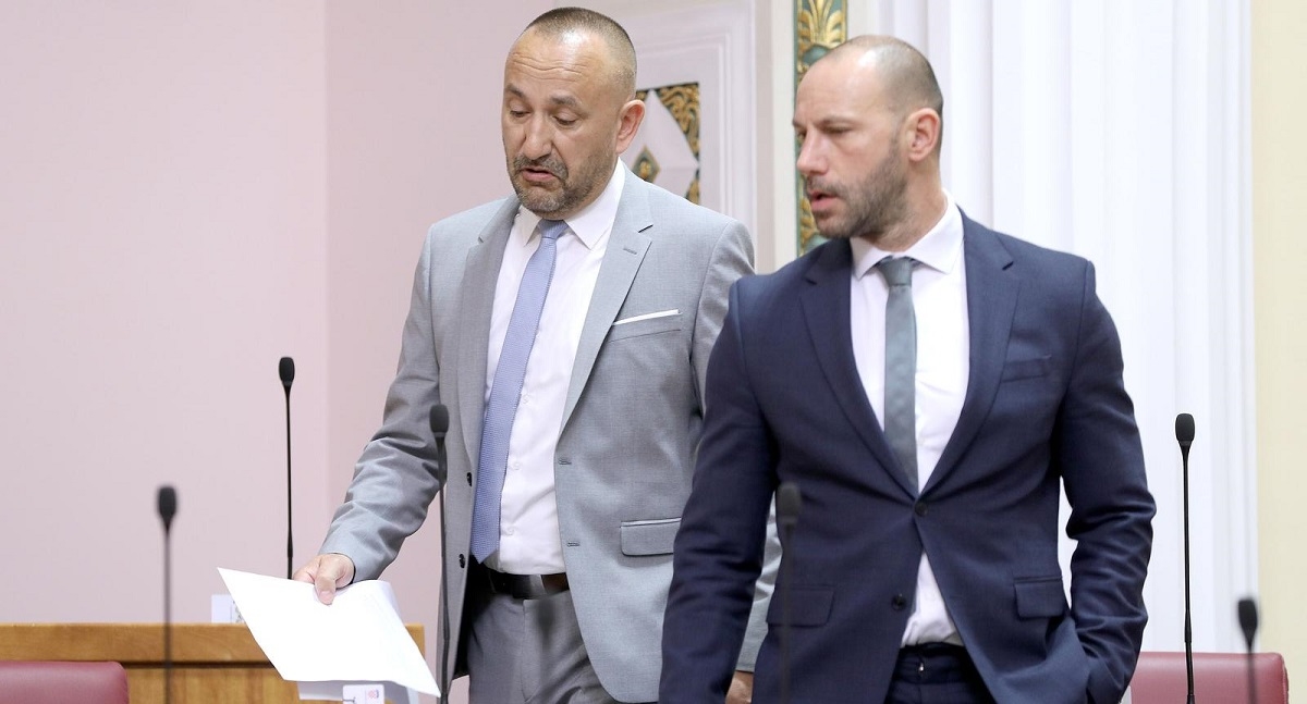 Zastupnici gotovo 12 sati raspravljali o novim izbornim jedinicama
