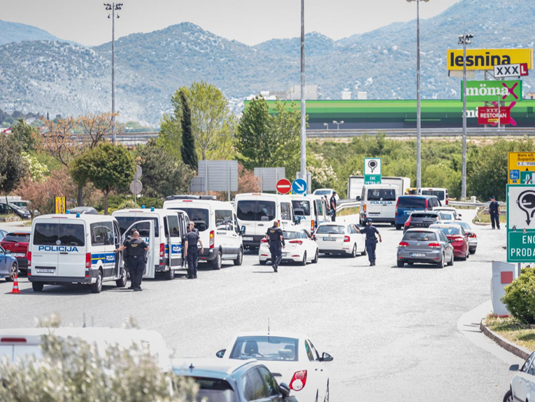 Policija spriječila tučnjavu navijača kod Dugopolja