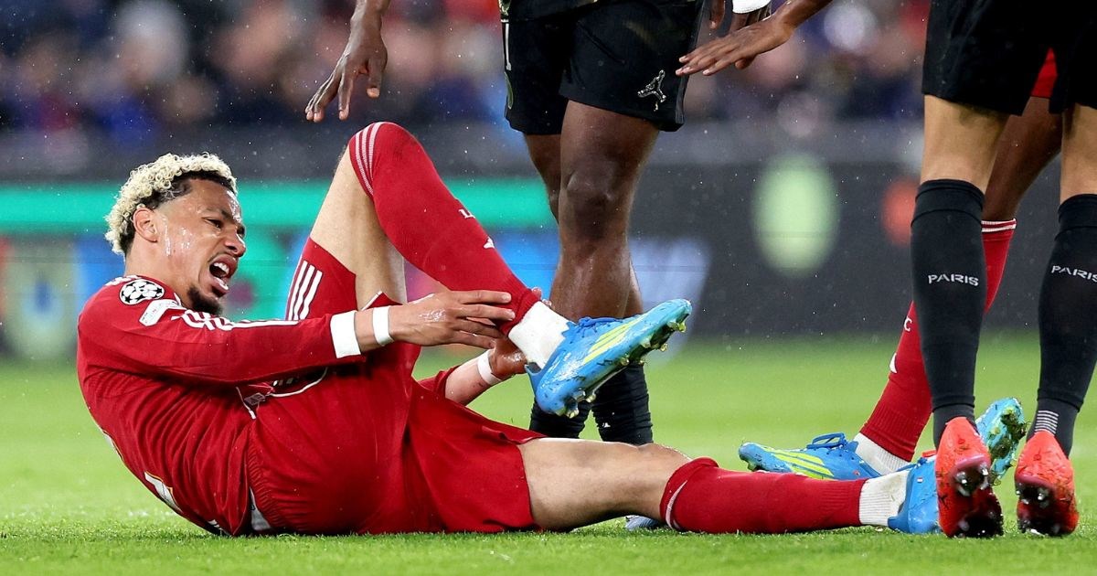 VIDEO Teška ozljeda Liverpoolove zvijezde. Nikog nije bilo oko njega, iznesen je