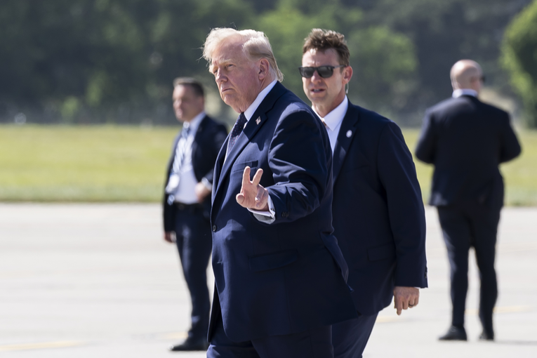 Iran će dobiti stotine milijardi? Trump: Sve je potpisano, jako sam sretan