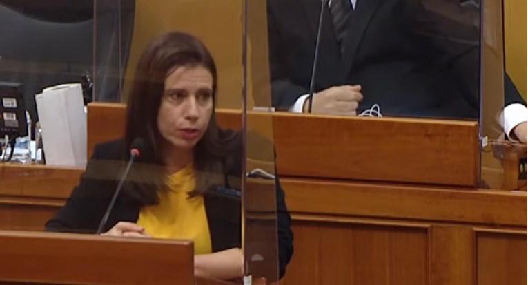 Katarina Peović u saboru čitala pismo radnice u trgovini. Pogledajte snimku