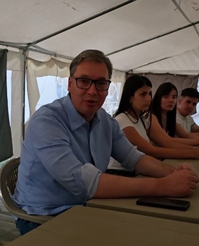VIDEO Vučić se javio iz Ćacilenda: Studenti su pobijedili, blokaderi izgubili